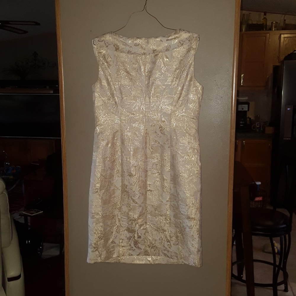 Cocktail dress gold creme